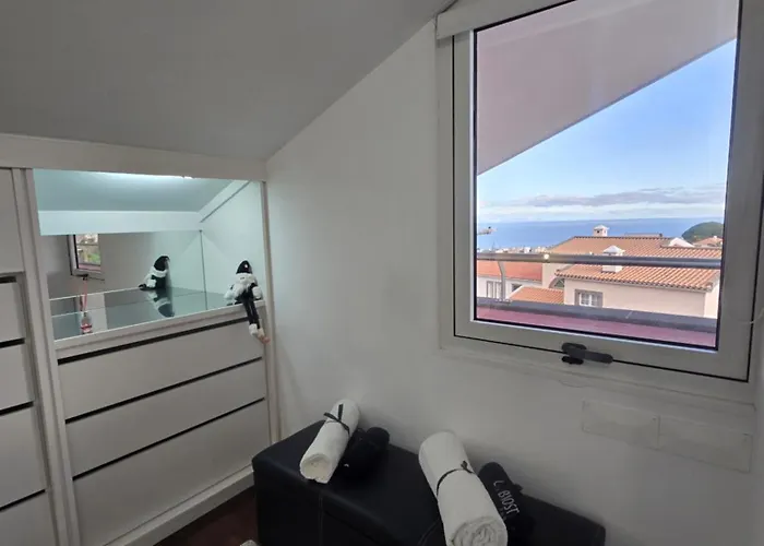 Casa Dos Amigos Panoramic View Гостевой дом Фуншал