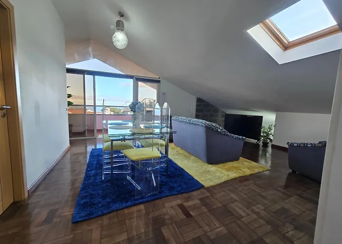 Casa Dos Amigos Panoramic View Гостевой дом Фуншал