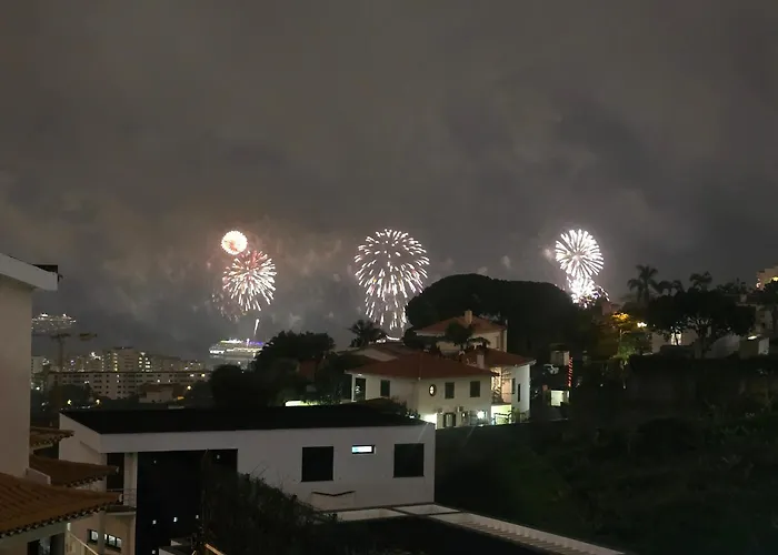 Casa Dos Amigos Panoramic View فونشال